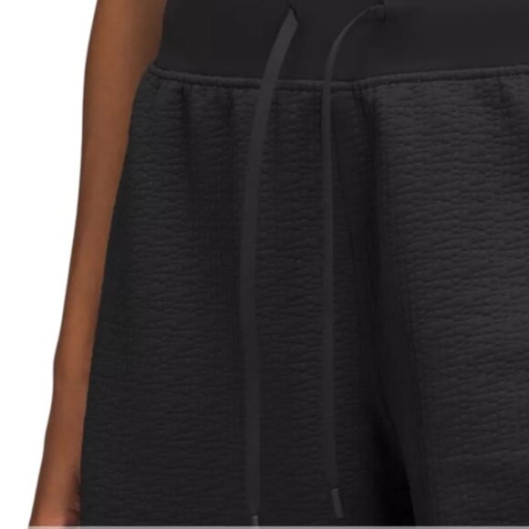 Lululemon Textured High-Rise Wide Leg Track Pant in Black Size 6 - Picture 4 of 11